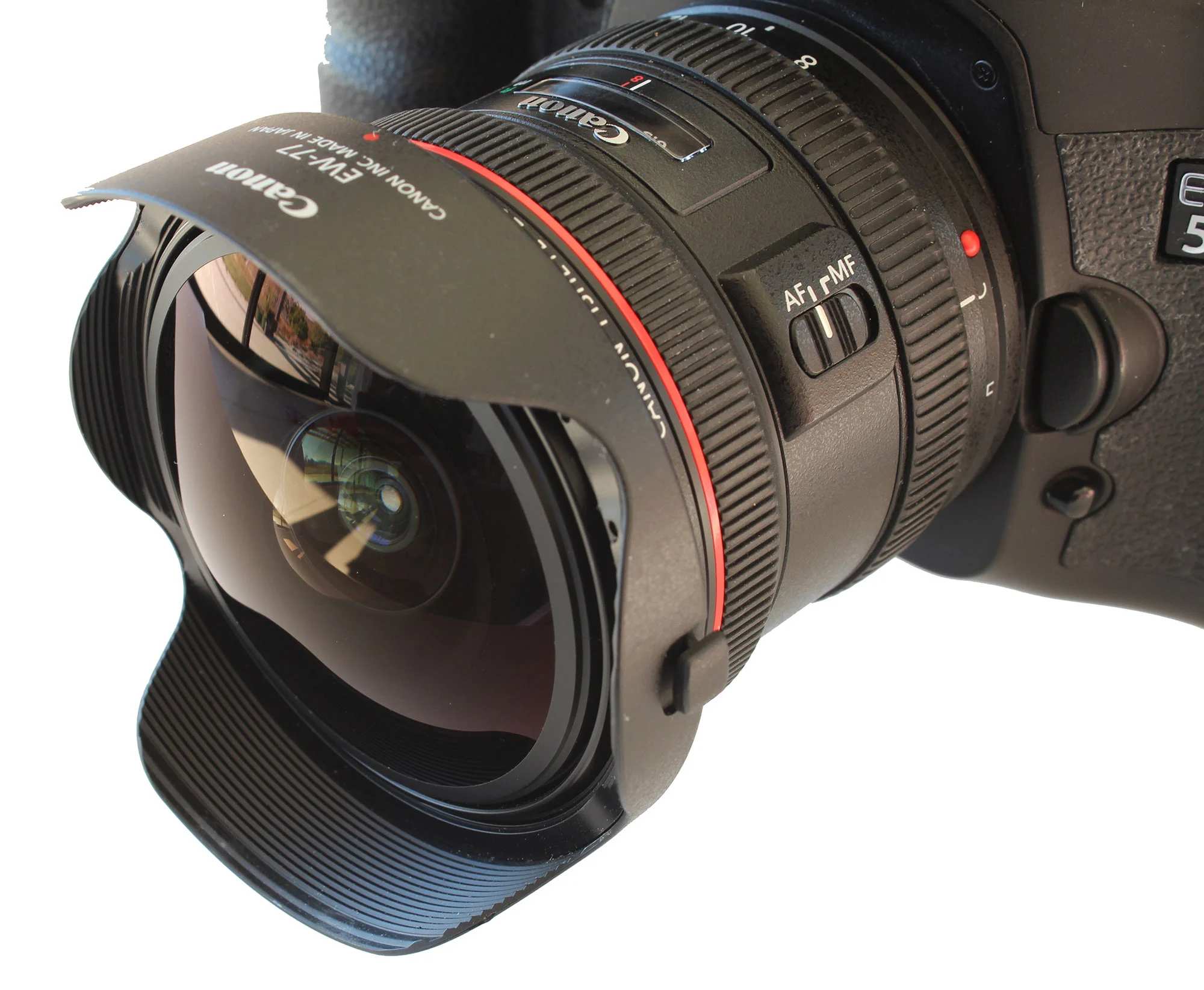 Canon EF 8-15mm f/4L Fisheye USM L Series Lens for Canon EOS DSLR Cameras